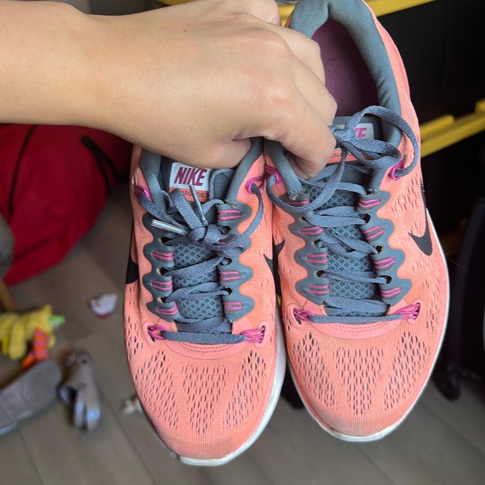 Nike shoes women